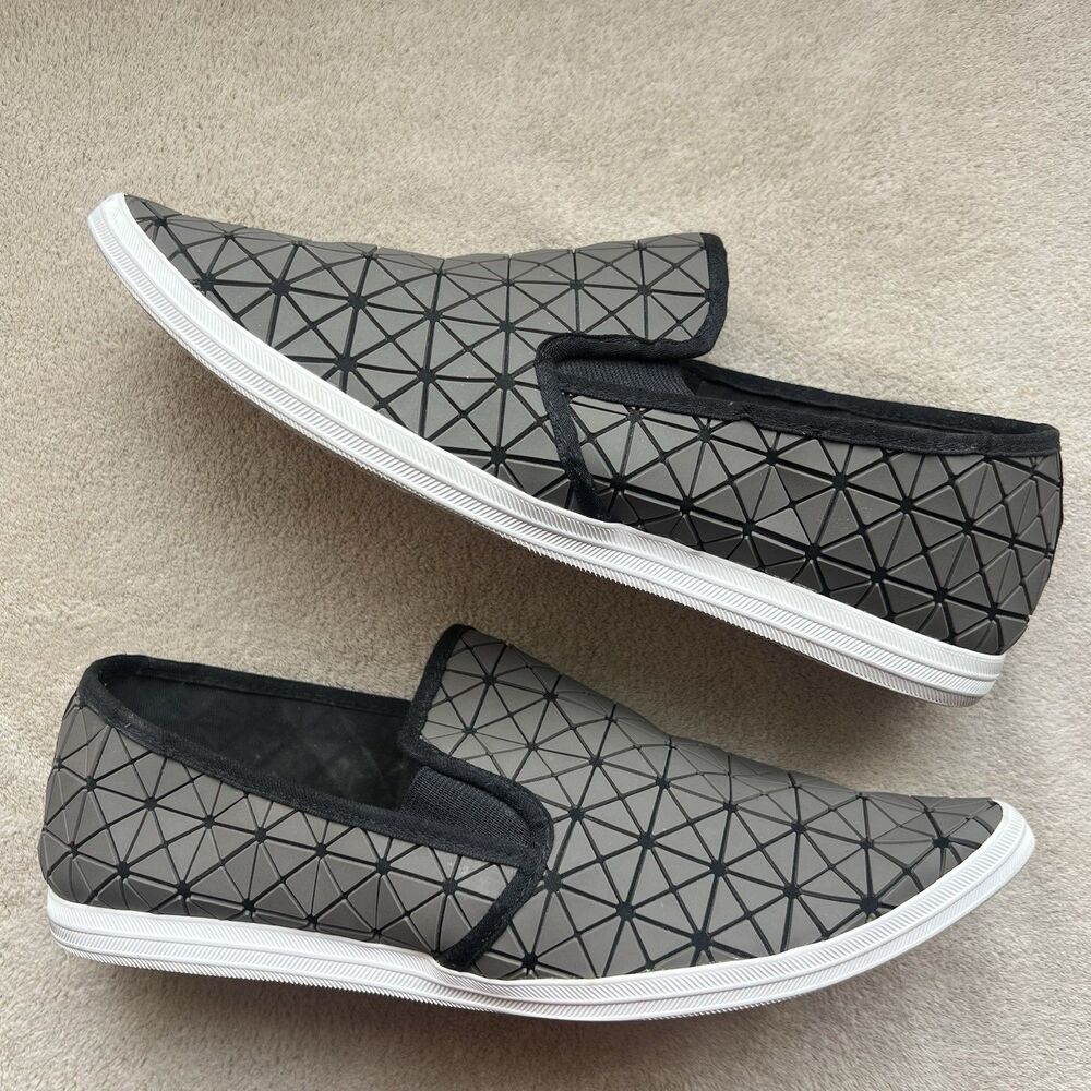 All Black Straight Cut PT-Graphic Pewter Gray Slip On Women’s  EU‎ 40 US 9 - 9.5